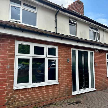 Stainless Guests House Hotel Dudley Exterior foto